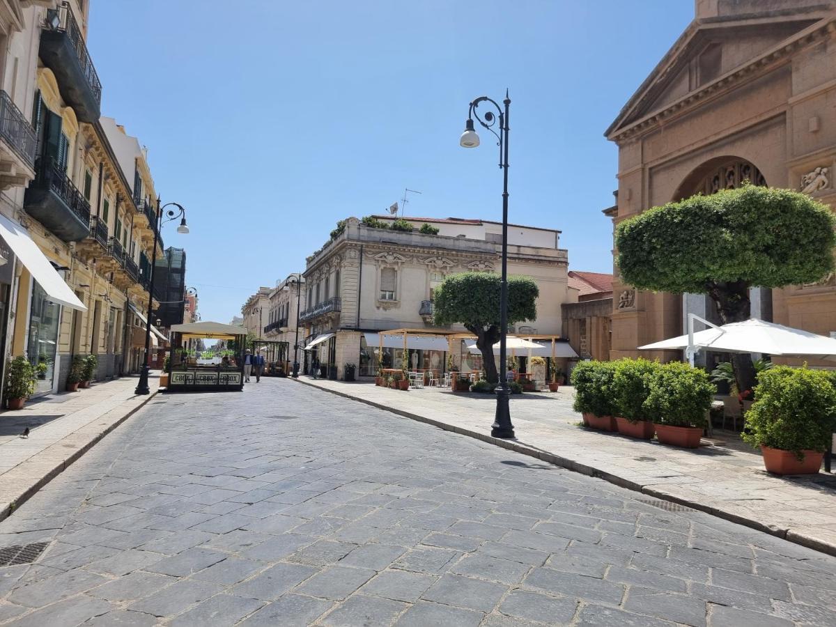 דירות Loft Magna Grecia Reggio Calabria Centro Storico A 3 Minuti A Piedi Dal Mare מראה חיצוני תמונה